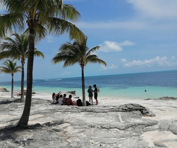TOUR PASADÍA A ISLA MUJERES CON TRANSPORTE REDONDO INCLUIDO